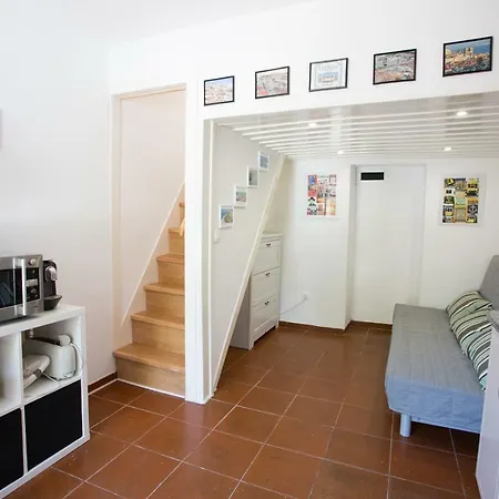 Caravel House *