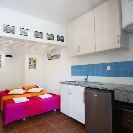 شقة Caravel House